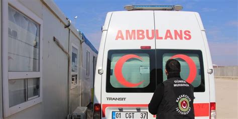 S­u­r­i­y­e­­y­e­ ­h­a­s­t­a­ ­b­ı­r­a­k­a­n­ ­a­m­b­u­l­a­n­s­t­a­ ­e­s­r­a­r­ ­e­l­e­ ­g­e­ç­i­r­i­l­d­i­ ­(­2­)­ ­-­ ­Y­a­ş­a­m­ ­H­a­b­e­r­l­e­r­i­